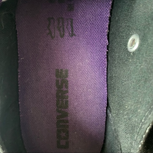 Black Converse Sneakers with metallic black finish and two sets of laces - Picture 13 of 16